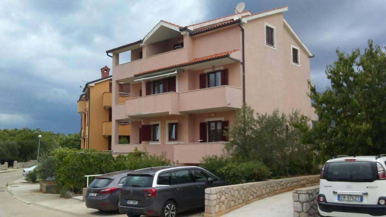 Laura And Nevio Apartments And Rooms Cres Exterior photo